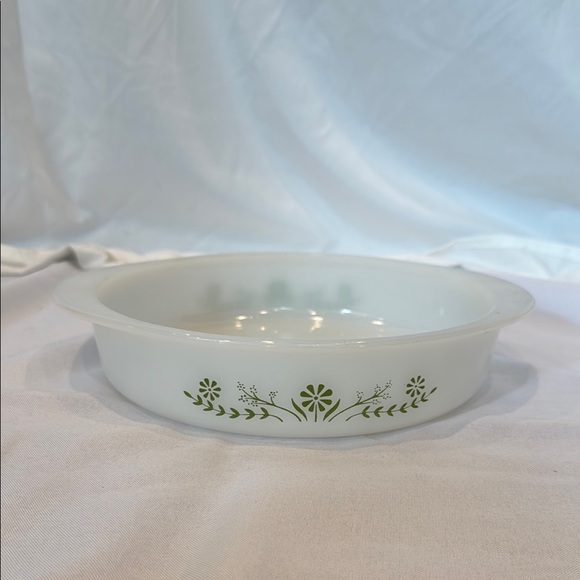 Glasbake Other - Vintage Glasbake Green Floral Baking Dish, 8 inches